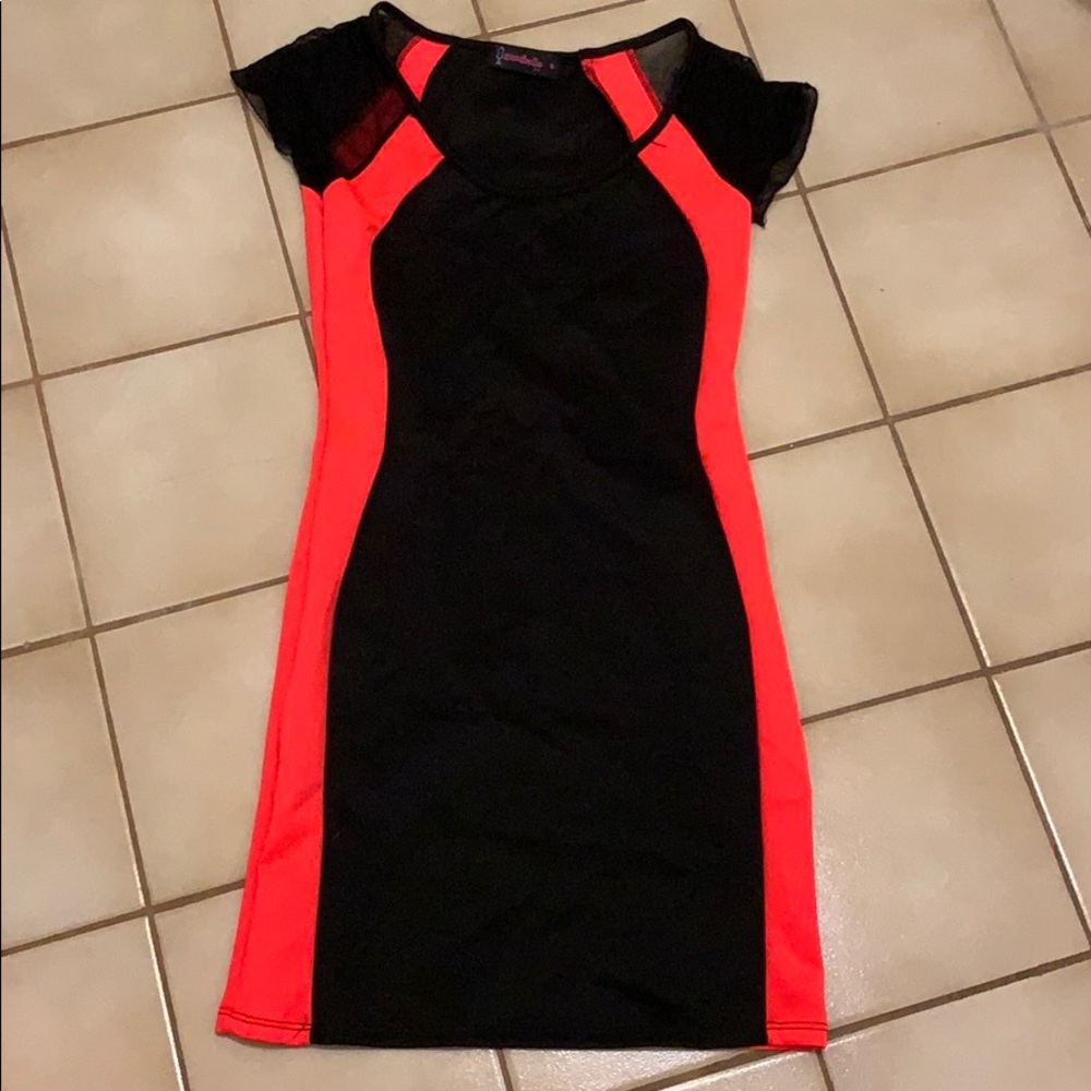 Cute fitted dress!